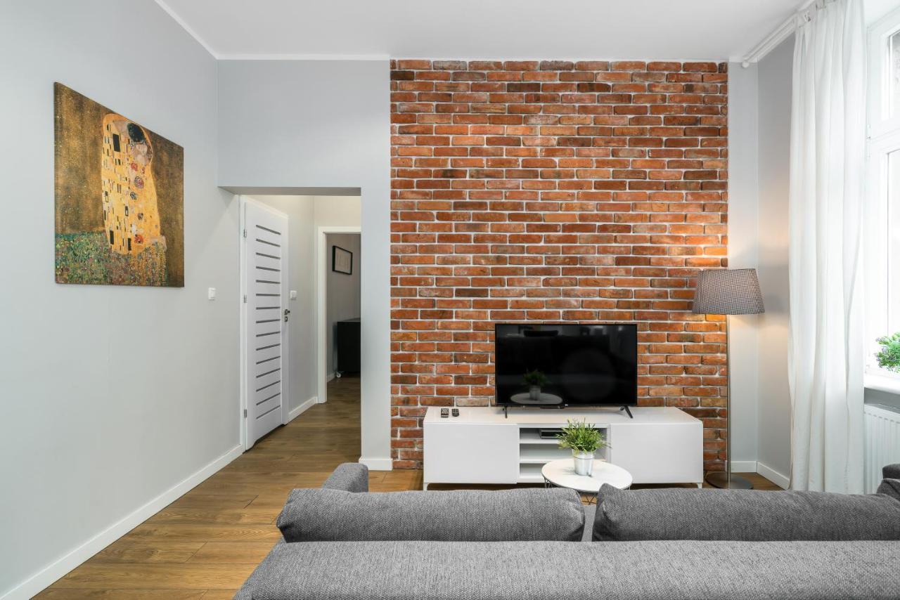 Old Town Apartment Garbary By Noclegi Renters Poznan Exterior foto